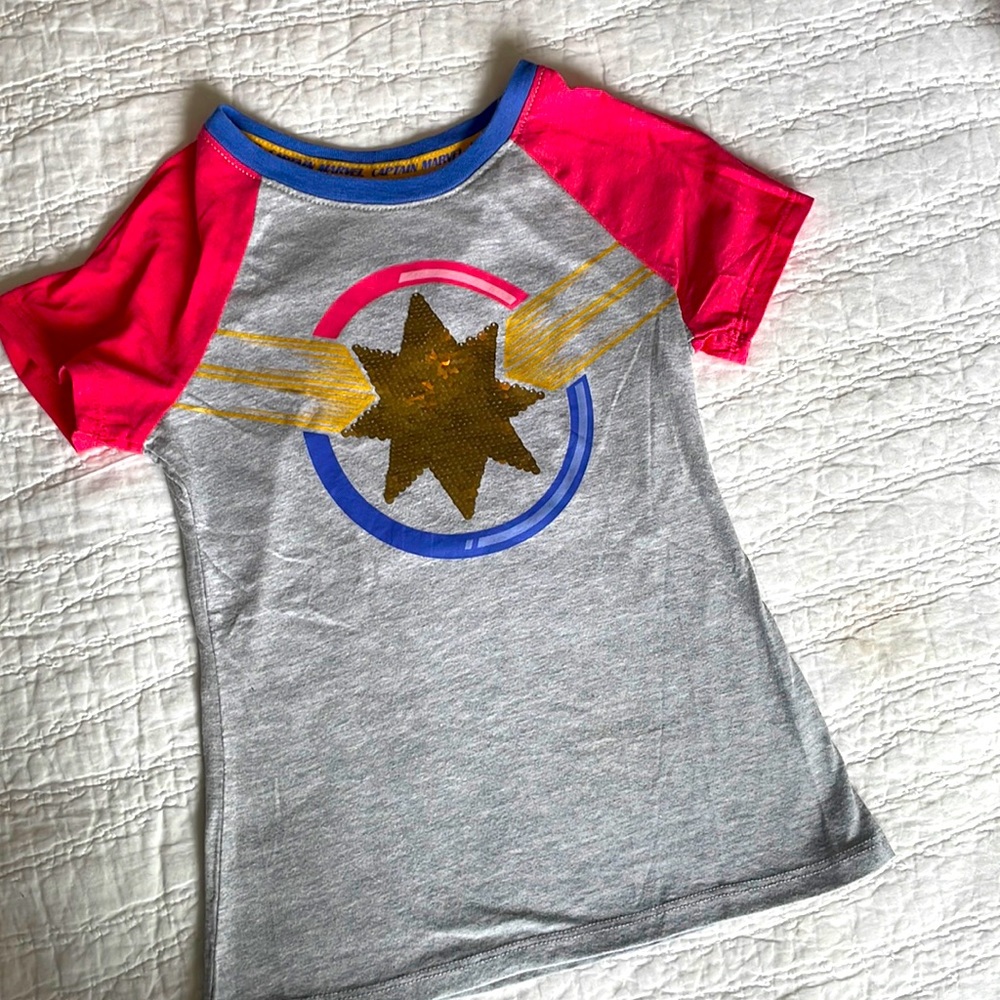 Captain Marvel sequin Tee 🌟